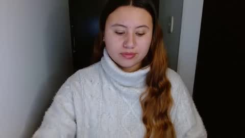 EIMY   MODEL INDEPENDENT online show from February 25, 6:14 am