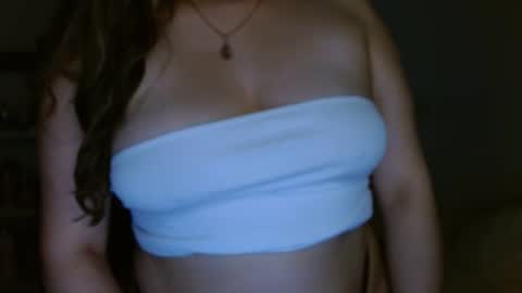 EIMY   MODEL INDEPENDENT online show from October 5, 5:50 am