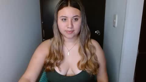 EIMY   MODEL INDEPENDENT online show from February 25, 6:01 am