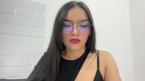 eimy_rosse18 online show from May 5, 1:52 pm