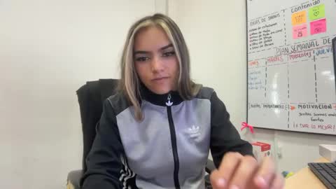 eimy_rosse18 online show from May 19, 2:23 pm