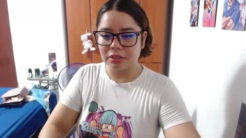 eimy_saenzz online show from December 14, 2:06 am