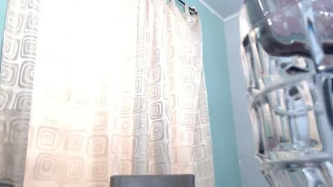 eimy_saenzz online show from May 11, 5:21 pm