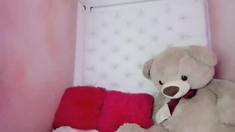 eimy online show from February 26, 12:37 pm