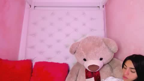 eimy online show from February 27, 1:22 pm