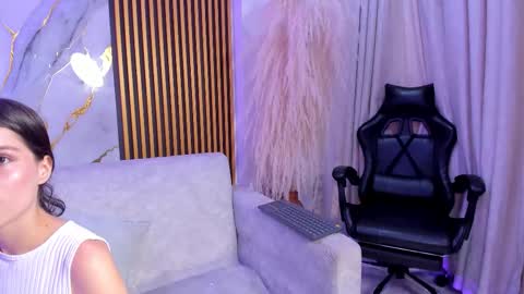 Snapshot of eimyandmaxi chatting on October 16, 8:54 pm YG COUPLE online show from October 16, 8:54 pm