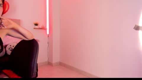 eimyy_rouse online show from February 16, 8:05 pm