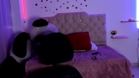 eimyy_rouse online show from March 13, 11:11 pm