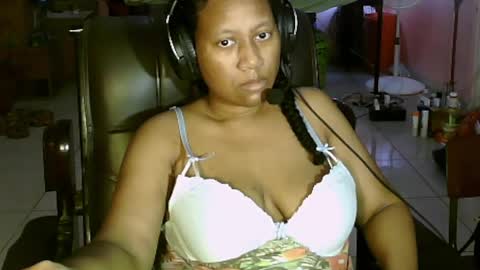 Eirondra Valeen online show from April 1, 2:01 am