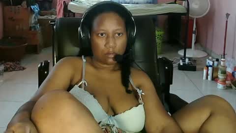 Eirondra Valeen online show from April 25, 12:52 pm