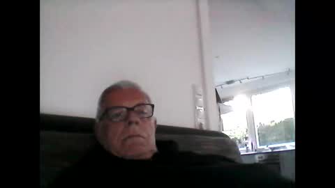 Snapshot of eisbaer1957 chatting on April 25, 6:27 pm eisbaer1957 online show from April 25, 6:27 pm