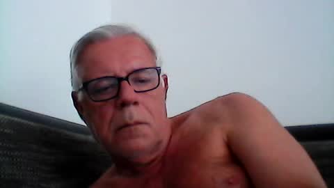 Snapshot of eisbaer1957 chatting on June 27, 4:12 pm eisbaer1957 online show from June 27, 4:12 pm