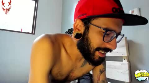 Snapshot of eithan_rune chatting on February 5, 1:05 pm eithan_rune online show from February 5, 1:05 pm