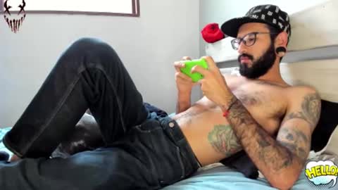 Snapshot of eithan_rune chatting on February 6, 9:07 pm eithan_rune online show from February 6, 9:07 pm