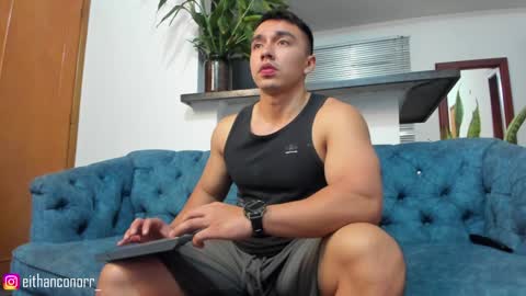 EITHAN CONOR online show from December 7, 3:36 am