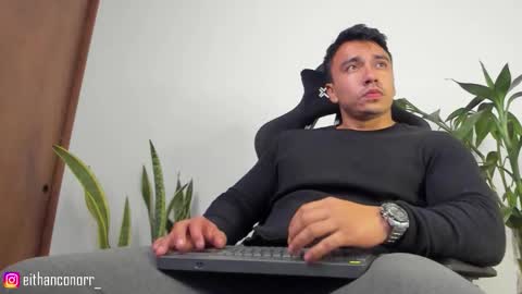 EITHAN CONOR online show from September 12, 2:22 am