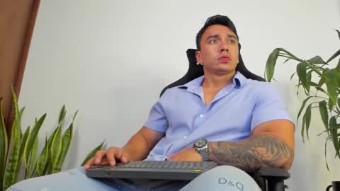 EITHAN CONOR online show from September 25, 12:31 pm