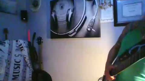 Snapshot of eiwanyorthong chatting on April 16, 4:24 am ThongLover6869 online show from April 16, 4:24 am