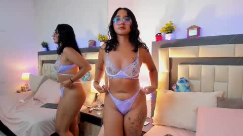 Snapshot of eizamore_ chatting on March 7, 12:37 am eizamore_ online show from March 7, 12:37 am