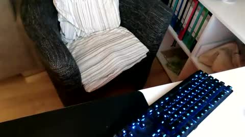 Snapshot of ejakules chatting on April 5, 7:22 pm ejakules online show from April 5, 7:22 pm