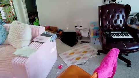 Snapshot of ejrabloom chatting on March 17, 12:41 pm ejrabloom online show from March 17, 12:41 pm