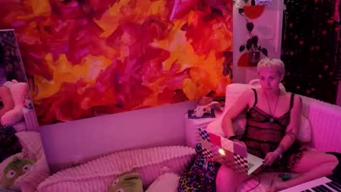 Snapshot of ejrabloom chatting on March 19, 5:11 am ejrabloom online show from March 19, 5:11 am