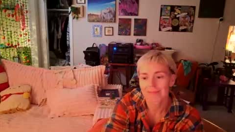 Snapshot of ejrabloom chatting on March 25, 4:07 am ejrabloom online show from March 25, 4:07 am