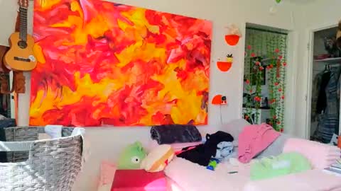 Snapshot of ejrabloom chatting on March 28, 8:19 pm ejrabloom online show from March 28, 8:19 pm