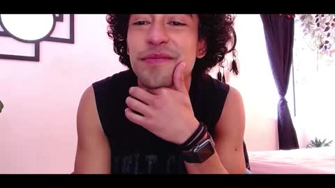 Snapshot of ekhtyr11 chatting on January 5, 10:02 pm xoxo online show from January 5, 10:02 pm