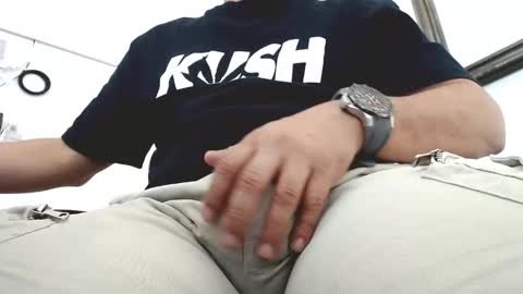 Snapshot of el_mas_turbado chatting on February 14, 6:37 pm el_mas_turbado online show from February 14, 6:37 pm