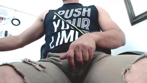 Snapshot of el_mas_turbado chatting on February 22, 9:35 pm el_mas_turbado online show from February 22, 9:35 pm