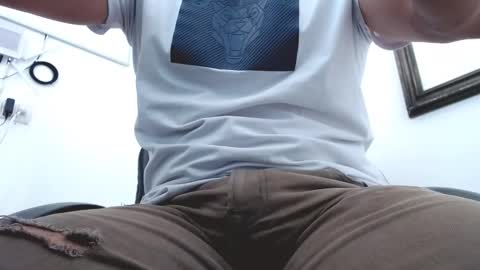 Snapshot of el_mas_turbado chatting on April 4, 6:16 pm el_mas_turbado online show from April 4, 6:16 pm