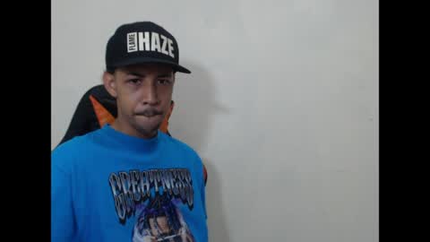 Instagram BelowAbajo online show from May 27, 3:14 am