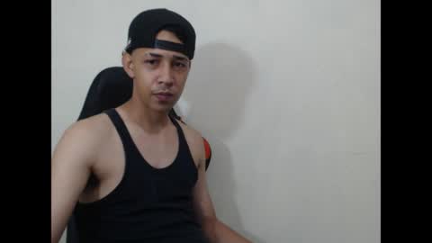 Instagram BelowAbajo online show from May 28, 3:48 am