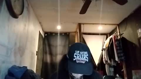 Snapshot of el_mucho210 chatting on May 12, 1:14 am el_mucho210 online show from May 12, 1:14 am