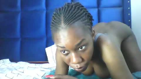 petite online show from February 20, 10:32 pm