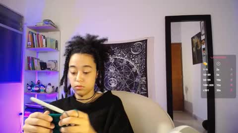 Ela  Help me reach 100 thumbs up online show from March 12, 5:46 am