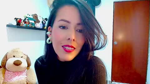 Snapshot of ela_3611 chatting on December 1, 11:25 pm ela_3611 online show from December 1, 11:25 pm