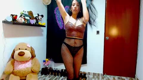 Snapshot of ela_3611 chatting on December 5, 11:51 pm ela_3611 online show from December 5, 11:51 pm
