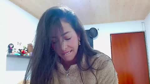 Snapshot of ela_3611 chatting on December 31, 2:40 am ela_3611 online show from December 31, 2:40 am