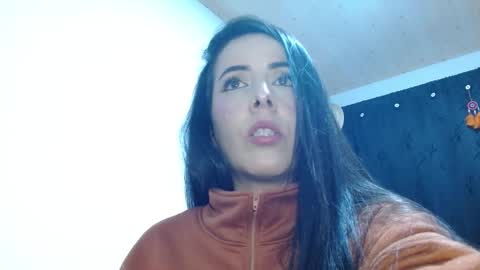 Snapshot of ela_3611 chatting on February 15, 1:10 am ela_3611 online show from February 15, 1:10 am