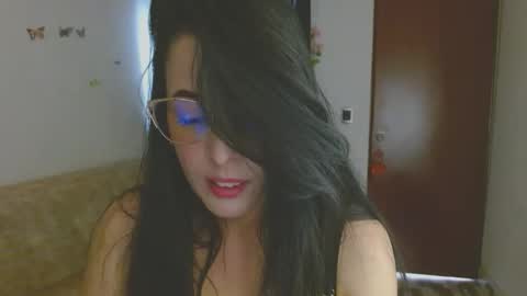 ela_3611 online show from May 10, 7:52 pm
