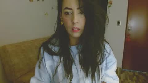 ela_3611 online show from May 18, 10:26 pm