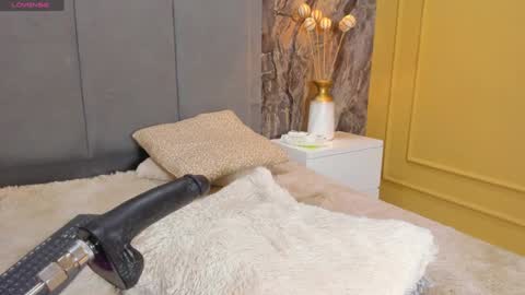   online show from December 11, 10:16 pm