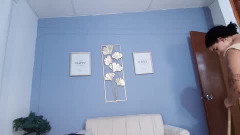 elah_sophia2 online show from October 16, 1:28 am