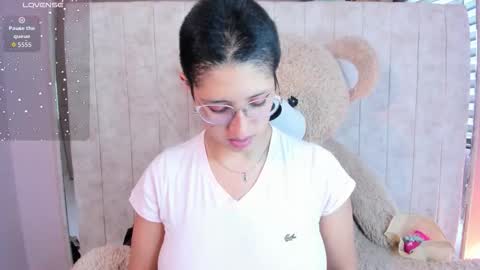 Snapshot of elaine87_ chatting on October 5, 7:01 pm elaine87_ online show from October 5, 7:01 pm