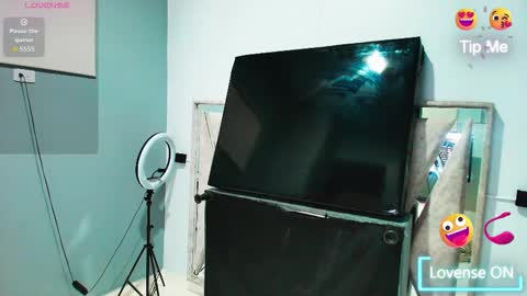 Snapshot of elaine87_ chatting on November 2, 10:56 pm elaine87_ online show from November 2, 10:56 pm