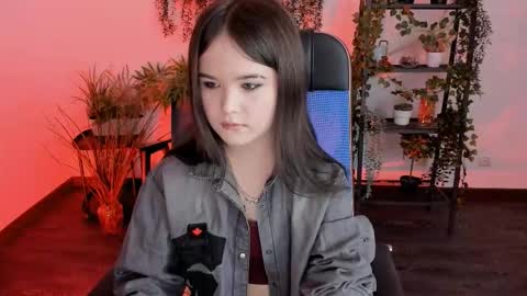 Your sweet girl online show from January 6, 7:28 pm