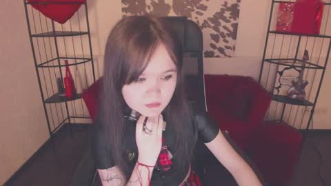 Your sweet girl online show from April 7, 7:47 pm