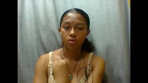 Snapshot of elaliealdy chatting on September 27, 11:04 am elaliealdy online show from September 27, 11:04 am